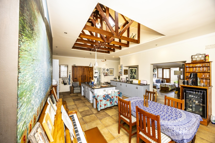 4 Bedroom Property for Sale in Nahoon Beach Eastern Cape